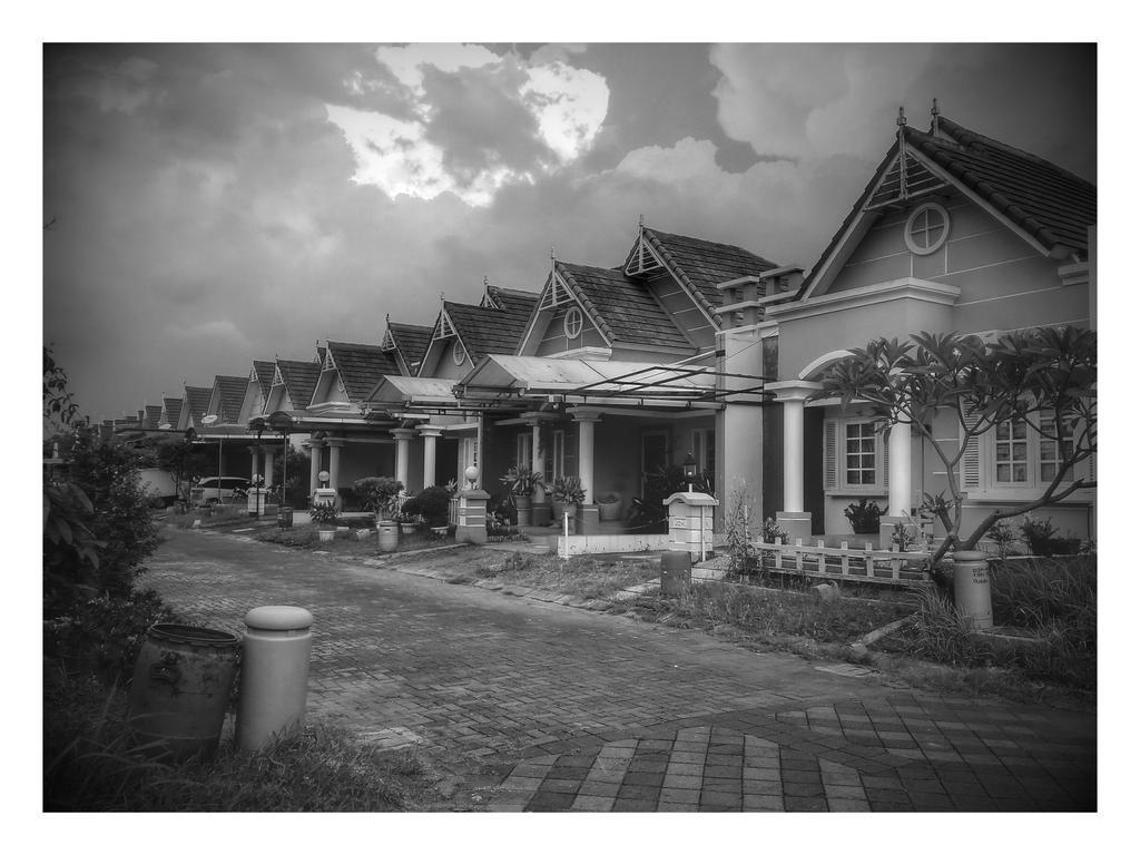 Jasmine Park Guest House Semarang Exteriér fotografie